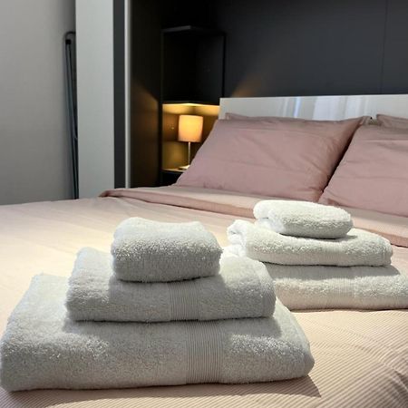 Rafael Milano - 10 Min From Linate Airport, Centrale Fs, Ospedale San Raffaele Apartman Kültér fotó